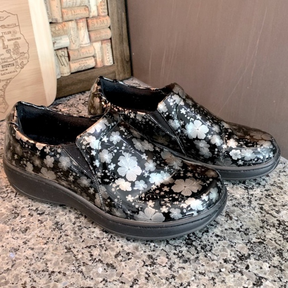 Spring Step Belo Floral Comfort Work No-Slip Clogs Size 7 1/2